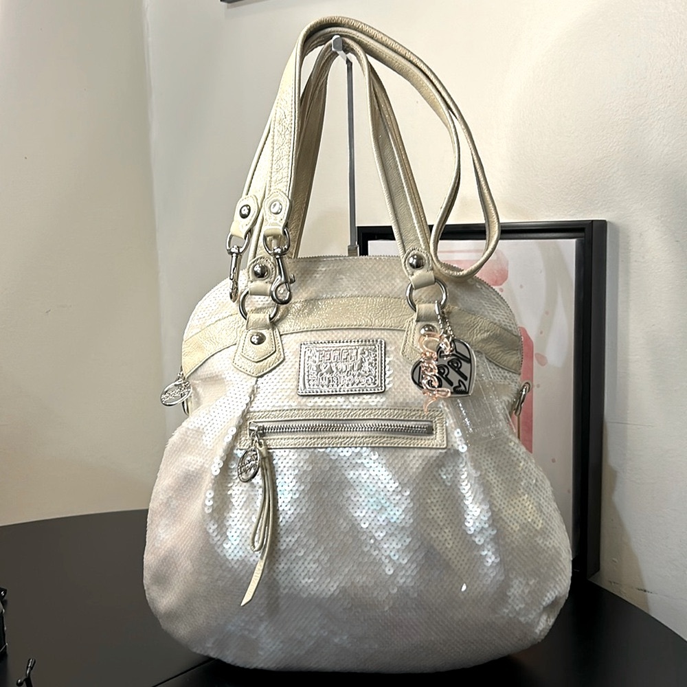 Coach Poppy New With Tags Sequined Spotlight Limited EditionTote Bag 16304